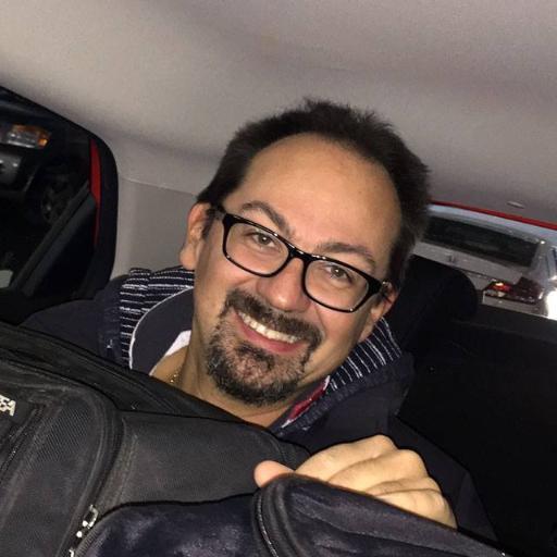 emanvilla's profile picture. ICT Journalist, B2B Copywriter, AI Enthusiast