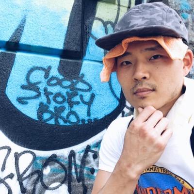 raphaelljung's profile picture. bicoastal 🌊 🏔