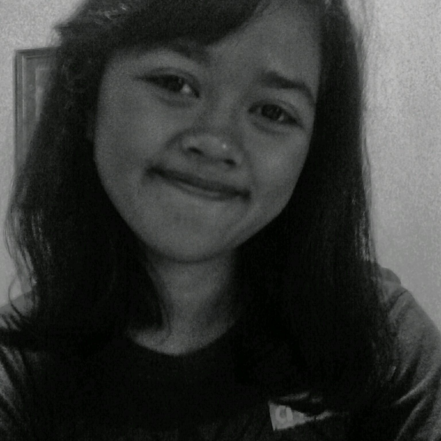 ronaaselly's profile picture. Move on please ~_~