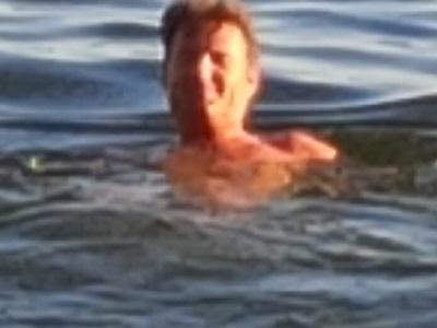 ev0dalbertis's profile picture. The Girl who fell in lov with a psycopathic clown who changed her life.
Chaos follows her wherever she my go.
She is soft like summer rain but brns like acid