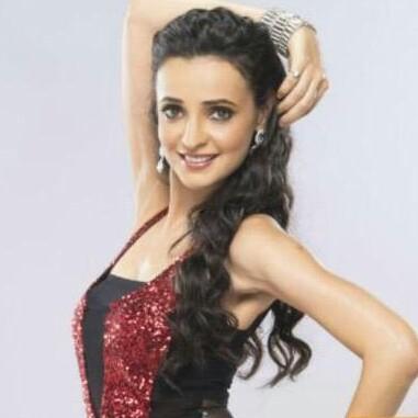 Your BEST stop for everything related to the #QueenOfHearts ♥ ,The Stunning Diva ,Queen of TV Flawless  #SanayaIrani .You can also join our Facebook page