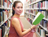 http://t.co/R5LVfiX34R offers a large selection of discounted college textbooks.