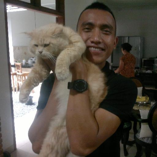 chandraellatif's profile picture. keep spirits and syukurs