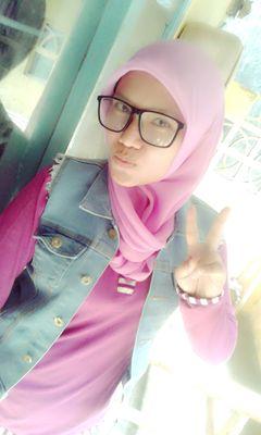 RikaFitrianimoe's profile picture. happy .