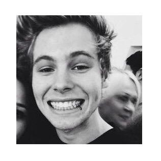 besjdehood's profile picture. acc of a loser