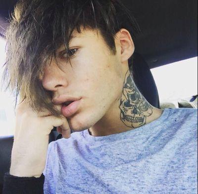 jacerpglks's profile picture. ❝I don't like you. You suck anyway.❞ | latin kings