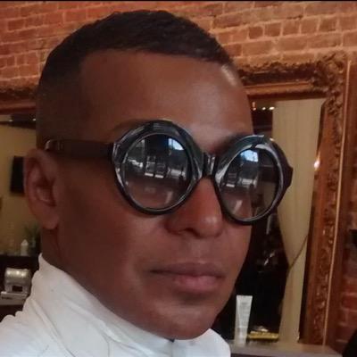 Official Twitter Page for Dwight Eubanks Owner Of Purple Door Salon, Guru of #beauty & #style, Stylist to the Celebs. TV Personality #RHOA #Bravo