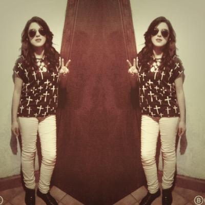KarlaYosimar's profile picture. i only have eyes for you !!