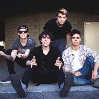 ✨27 girls supporting Midnight Red from Spain✨ Joey, Eric and MNR followed us.