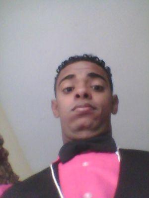 emersonvega01's profile picture.