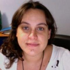 Física 👩‍🔬 i professora 👩🏼‍🏫. Estimo les dues coses per igual.