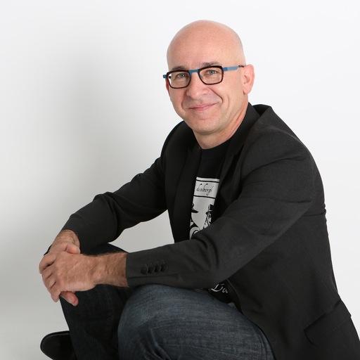 Directeur communication et manager de transition, créateur du #BrandNewsBlog & coureur de fond. Ex dircom @Sofaxis. Je tweete ici #Branding #Communication