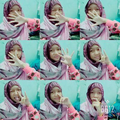 Hy all follow me well .
I love the mother , father , brother , and my sister
Hopefully, my family is always happy , never fight .
I will always love my family.