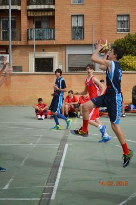 Muy deportista y gran pasion por los coches.Gran pasión por el baloncesto. 
Córdoba, España