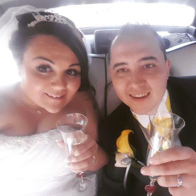 Mummy to 3 gorgeous princes and 1 princess ♥ wife. Now working for Younique