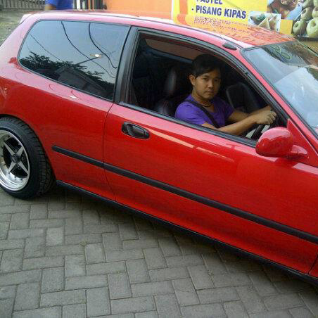 Jasa sewa mobil area malang.ready avnza.xenia.inova.ertiga.mobilio.G livina.yaris.jazz.swift.mirage.ayla.agya.evalia.