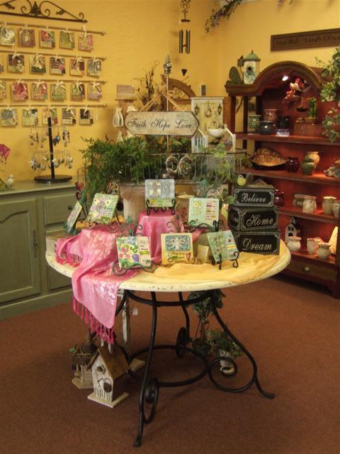 Scentchips is the finest in home fragrance and where sniffing is ALWAYS free. Whether you are looking for home decor items or scents, Scentchips-OKC has it!