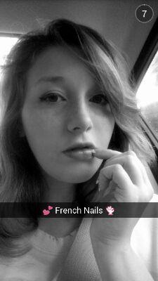 FablousRobot's profile picture. Id do anything to feel pretty again