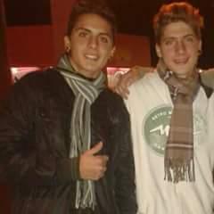 soy el loco que cree que la risa lo cura todoo ♥