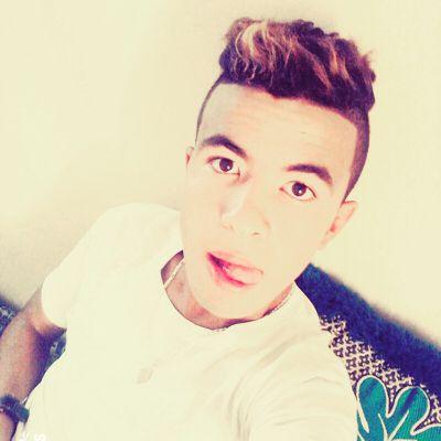 my Name Mohamed Rajibi PliiZ Call Me SiMo TeMo I'm 18 years Old My FavoRite Sport Is FoOt Ball My Fans Equipe Is BarCalona