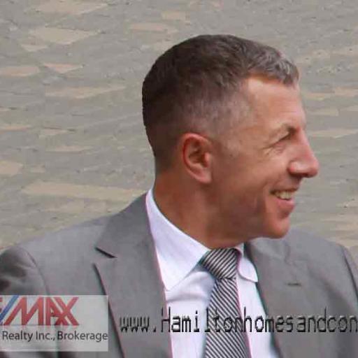 RE/MAX Escarpment REALTOR® - specializing in Niagara Wine Region and Hamilton Burlington.
