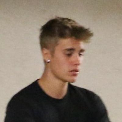 jasonrpgmrmb's profile picture. cause i'm numb from the neck down