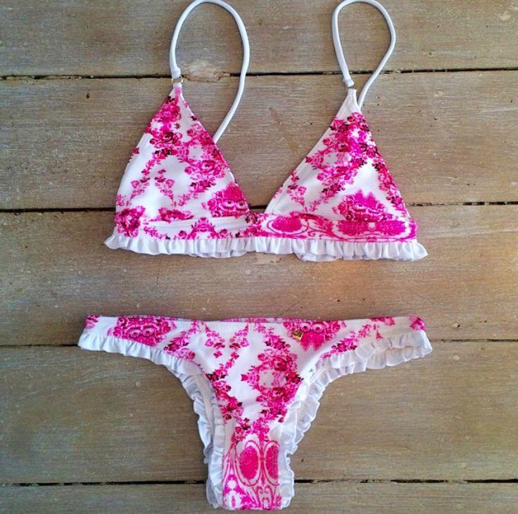 ErmaXxqq's profile picture. I am a struggling actress who, like most of America, is completely obsessed with all things