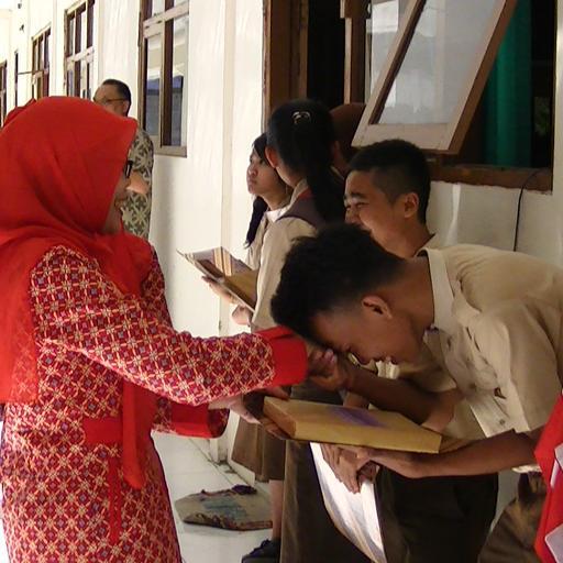 Damai Dengan hidup se adanya,,walau berpisah tetap ada rasa bersama,,