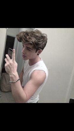 ianlwsk's profile picture. 