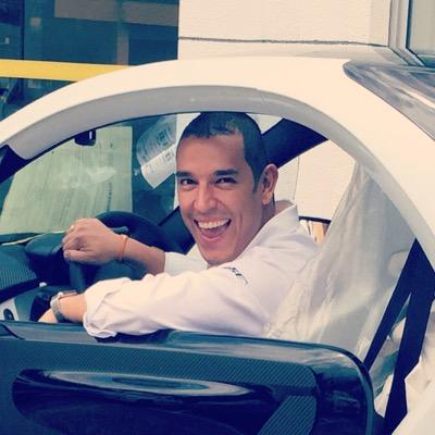 andrespi's profile picture. Emprendedor, leal, sincero y directo. Amante de la tecnología, del buen comer, del rock 80tero y de las galletas Milo. Fanboy 100% y dueño de un Boxer. 😍🚗🛴🔋