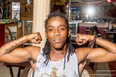 IM TELVIN CAMBRELL CHAPMAN BETTER KNOWN AS POPPI WHICH WAS A NAME GIVEN TO ME IN MIAMI BY MY MOTHER DARLENE MICHELLE.. FIRST IT WAS JUST A NICKNAME NOW ITS ME