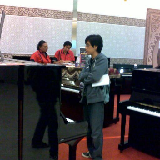 kenaji1's profile picture. ProgressiveRock Player #InMusicWeTrust
#PianoPlayer Alumni FHUB & Pasca Sarjana FHUB