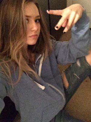 MyMedecine_'s profile picture. on veut finir du bon côté de la vitre teintée