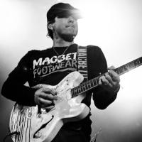 Tom DeLonge(@tomdelonge) 's Twitter Profileg