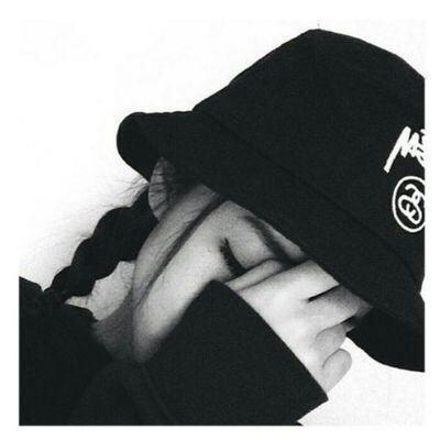 charmayneloo1's profile picture. 