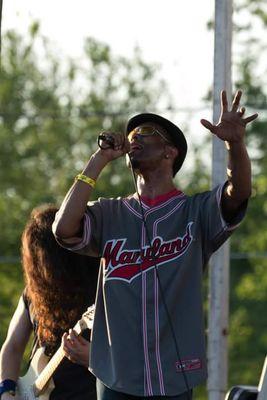 singer, songwriter, guitarist. Bands: PapaShake, LoVeSeXy (Prince tribute), Kobie Ali. Also, a Boston bar nerd working at the amazing Backbar!