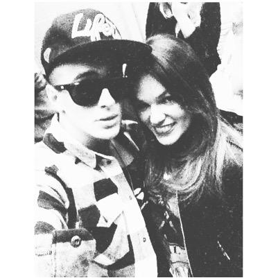 I want the peace that your smile behind me. ❤️ @opstais_