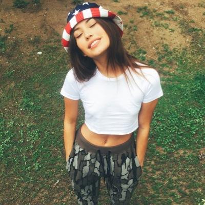 CrystalRPGMRMB's profile picture. sex me baby