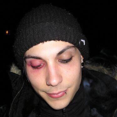 revenge era frank pics and gifs (@cheersrevenge)