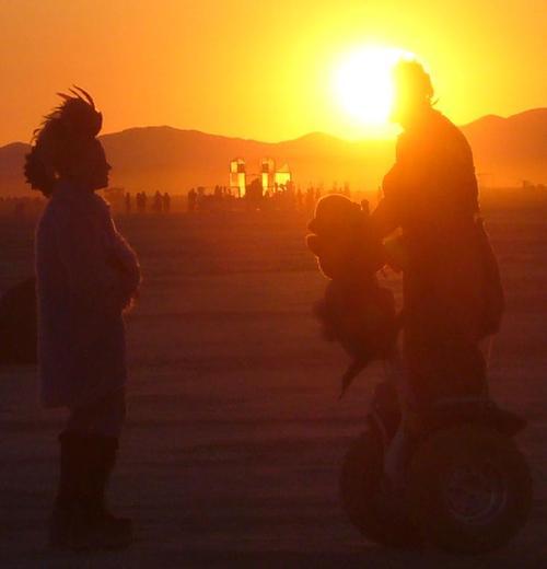 warringa's profile picture. 30something    ① passions: doc film, photography, productivity, unique experience 
① work: digital media 
① location: melbourne