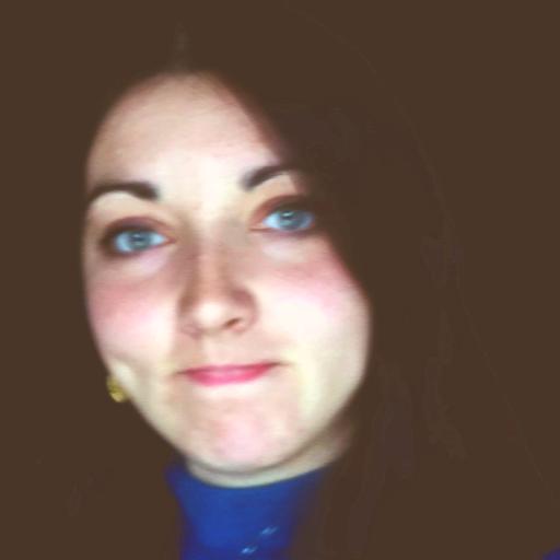 Hey I'm Emma. I love travelling, learning languages, outdoor sports (way too many to mention ;) and science :)