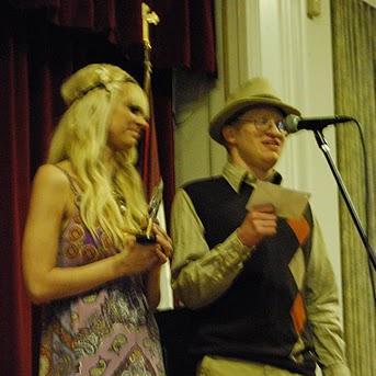 732_841's profile picture. 