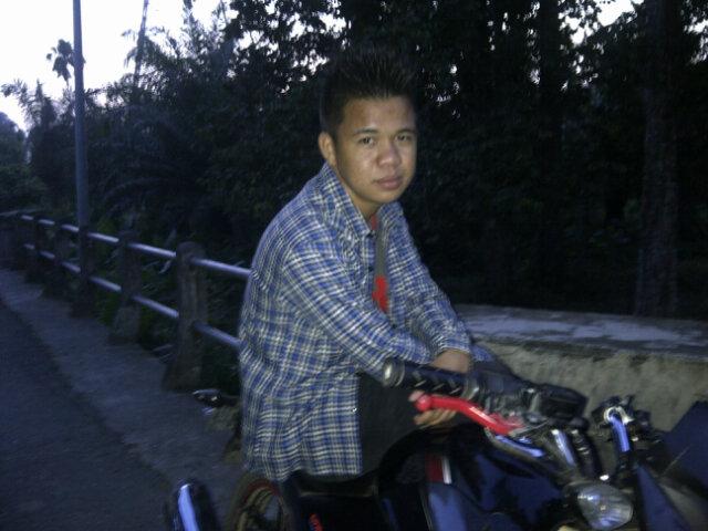 poetrabiaro's profile picture. Dunia ini penjara bagi orang yg beriman dan surga bagi orang kafir