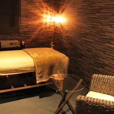 BEAUTYSTORE423's profile picture. 名古屋市中区栄の、トータルエステティックサロンＢＥＡＵＴＹ ＳＴＯＲＥのTwitterです。 『キレイ』になりたい全ての女性のお力になれればと、日々知識・技術を磨いている私達がいまオススメのもの・ずっと変わらず愛用しているものなど、信頼できる美容情報をいっぱい発信してゆきます。