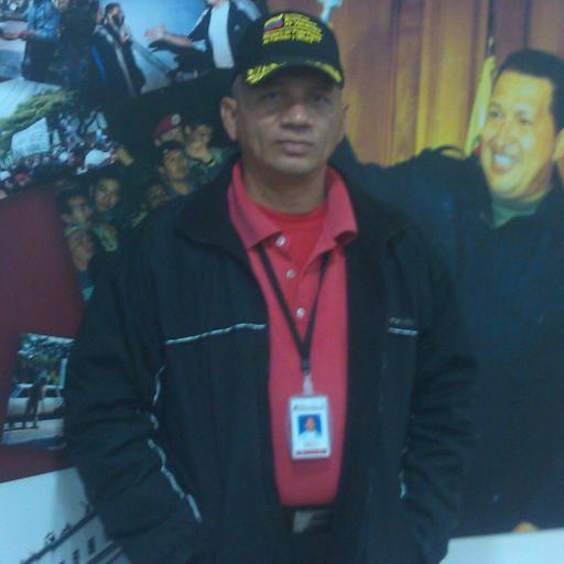 soy de Maracaibo Venezuela, trabajo en la sede del Ministerio de Petroleo y Mineria.