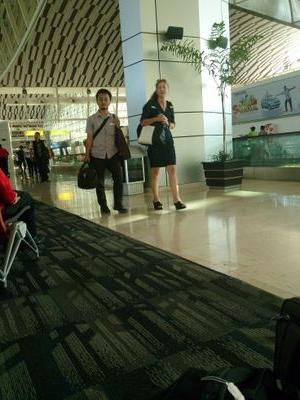 mrdanuatmadja's profile picture. mencintai adalah alasan aku hadir, temukan aku dalam keheningan malam, bersama derasnya angin laut