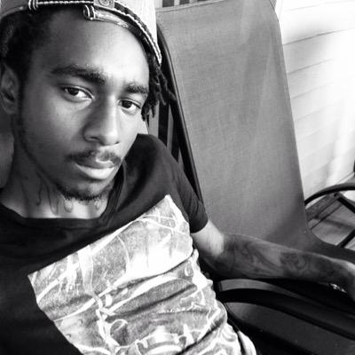 TayWitDaLegz's profile picture. add Me On Snap : Taywitdalegz BITCH IM DA LEGZ #Trappin4⃣〽️ir #TEAMNOLOSING☝️