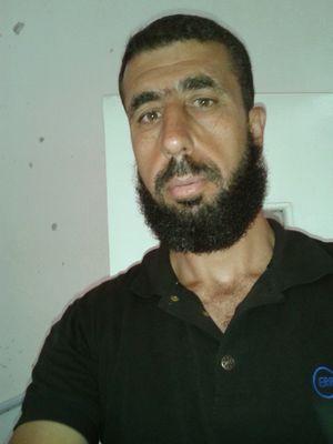 ‏حملت الوطن على كاهلي حتى مل اقرب الناس عن حملي