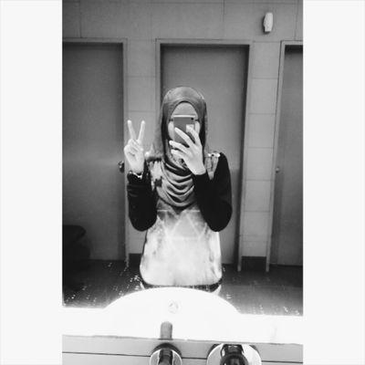 kecikkkhere's profile picture. Follow me, and i'll follow you back ✌