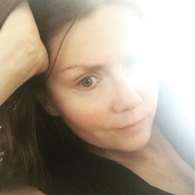 pinkpeppercorn's profile picture. I eat, cook, taste and divulge. I teach and perform music professionally. Have too many degrees. Love cities and running around them. Entrepreneur. Busy Mama!